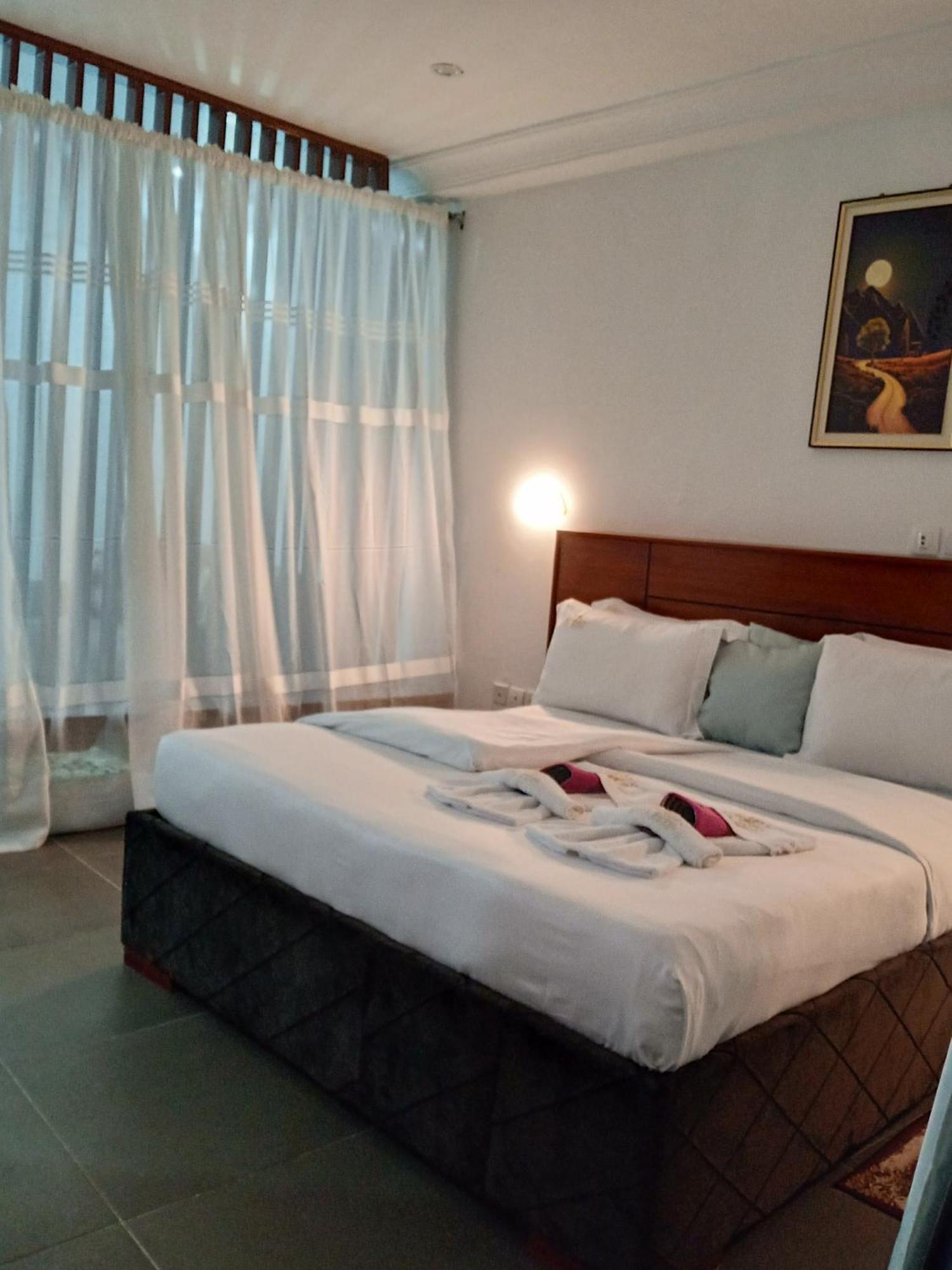 Cofe Hotel ياوندي المظهر الخارجي الصورة